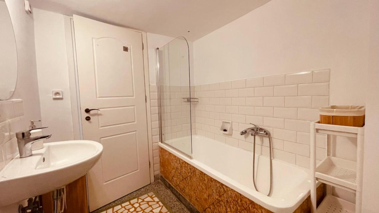 Daisy Apartment 15 Min To Acropolis Atena Exterior foto